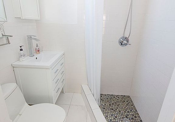 5th image of 4312 Broadway #Penthouse
