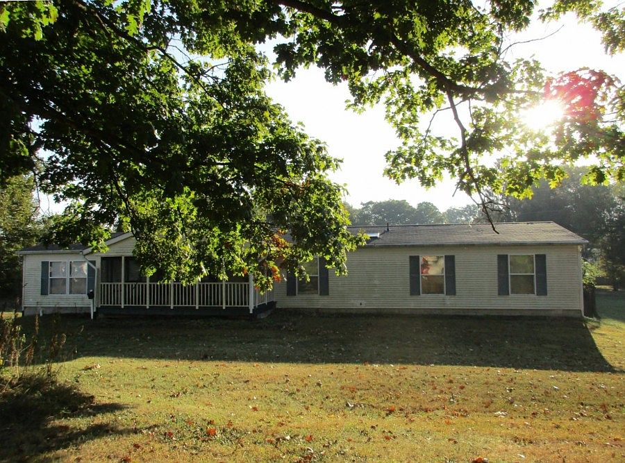1st image of 260 Thomas Ave