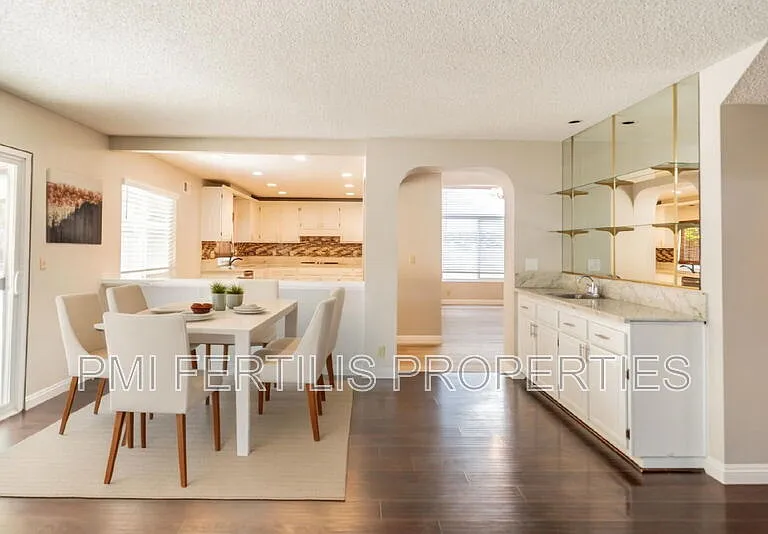 1229 Hibiscus St — Photo 17