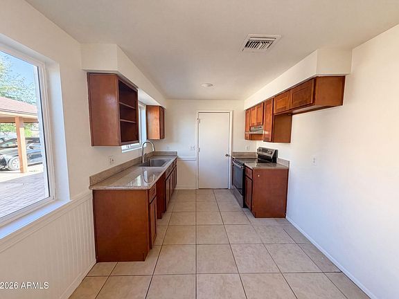 2nd image of 5617 W HATCHER Road
