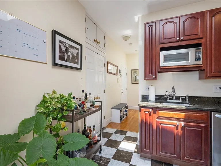 18-20 Marcella St #5 — Photo 8