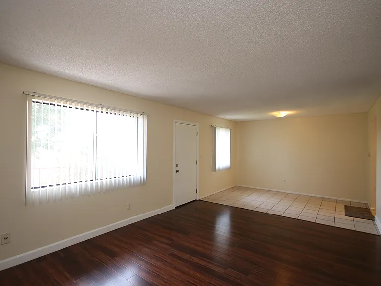 511 N Avenue 66 #C — Photo 3