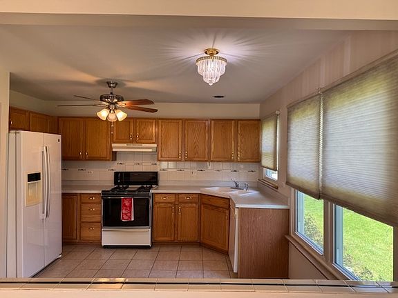 4th image of 1474 Mayfair Ln