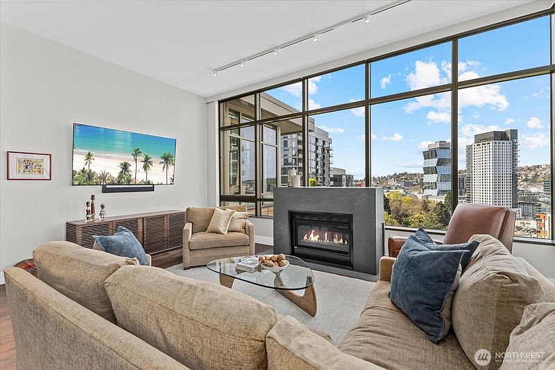 3rd image of 900 Lenora Street #1203