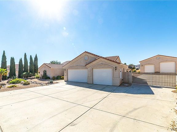 2nd image of 1290 E Cedar Creek Way