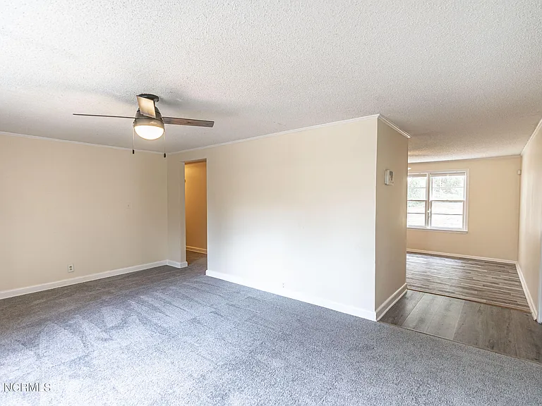 885 S Stephens St — Photo 8