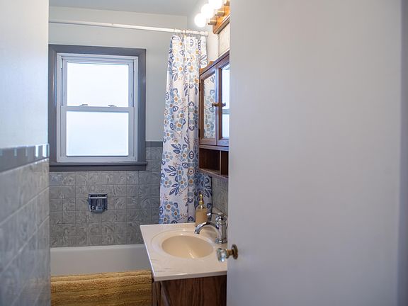 2nd image of 710 Hill Ave