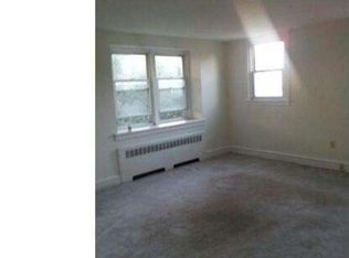 5251 D St, Philadelphia, PA 19120