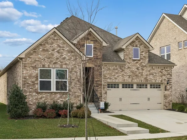 428 Triple Crown Cir, Gallatin, TN 37066