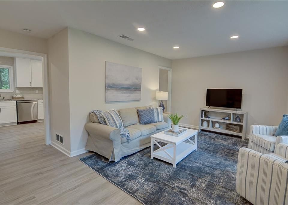 1st image of 3113 Fireplace Trl