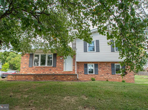 433 Virginia St, Strasburg, VA 22657