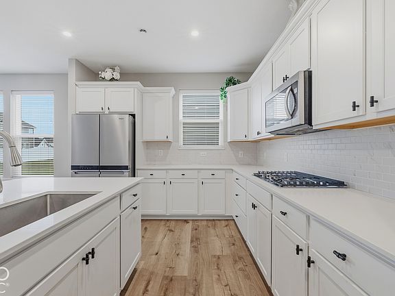 5th image of 574 Carroll St