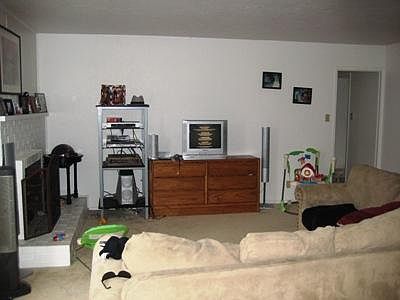 2nd image of 3798 Oxford St