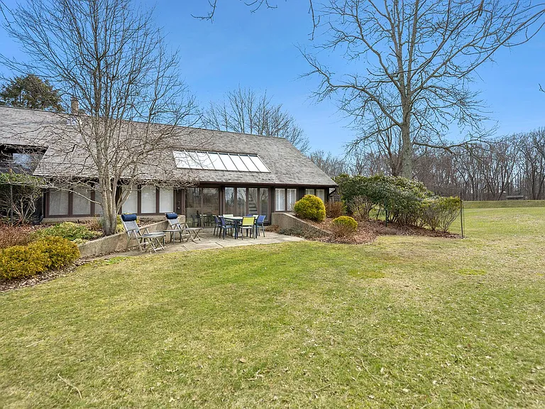 6 Martindale Ct — Photo 19