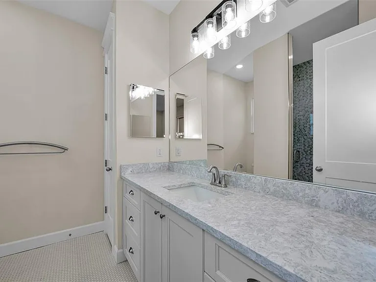 522 Louden Ave — Photo 33