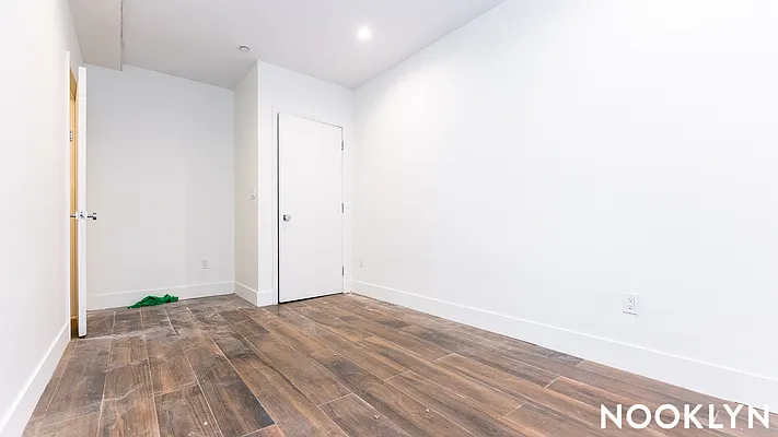 Rented by Nooklyn NYC LLC | media 27