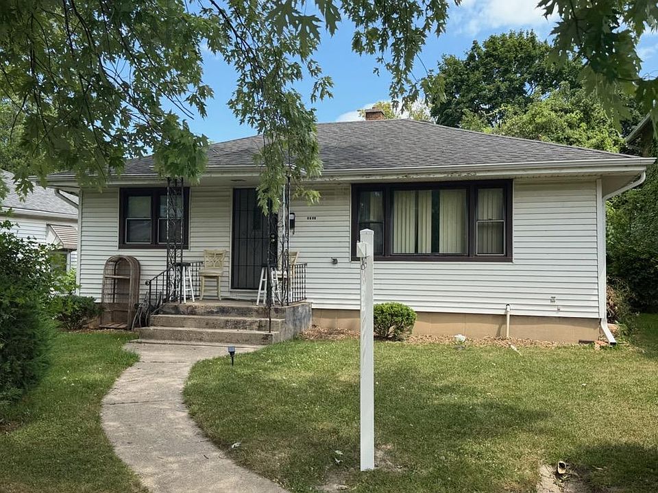 1st image of 1521 Victoria Ave