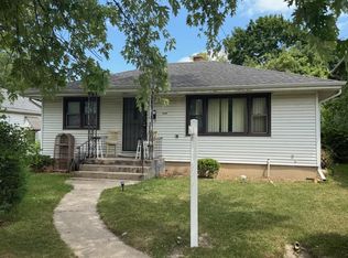 1521 Victoria Ave, North Chicago, IL 60064
