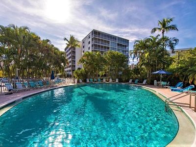 1 Bluebill AVE #410, Naples, FL, 34108