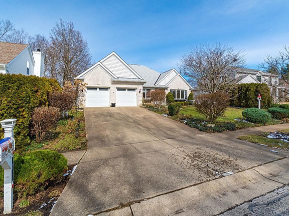 3rd image of 8372 Benton Ridge Ln