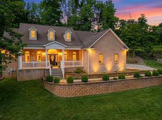 106 Iris Ln, Morgantown, WV 26501