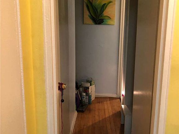 5th image of 7402 43rd Ave APT 5A