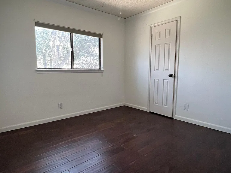 13047 Beacon Park Dr — Photo 14