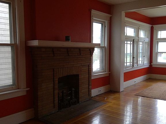 4th image of 105 Fordham Dr #1
