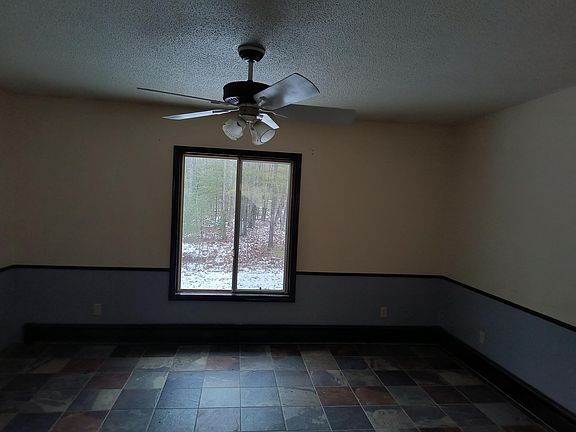 3rd image of 21590 N Shore Dr
