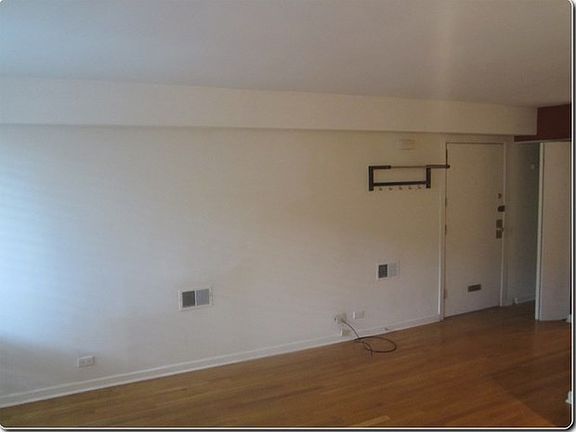 5th image of 558 W Armitage Ave #A1