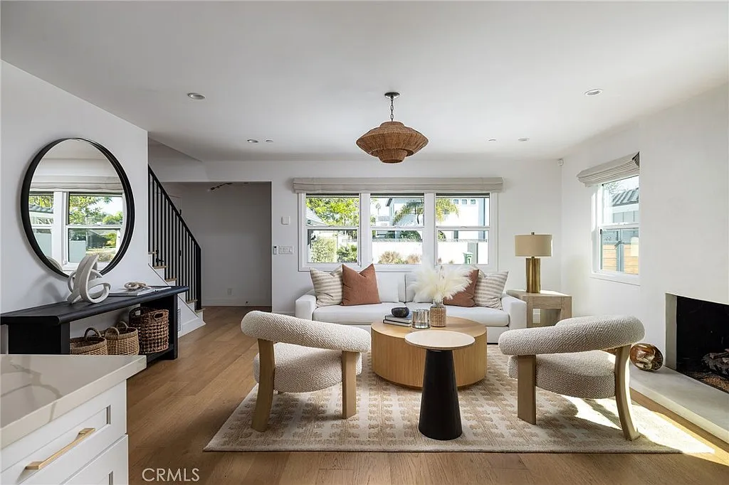 5 bed, 2874 sqft, $7,000 — Photo 1
