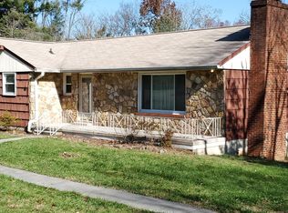 208 Brown Mountain Loop Rd, Knoxville, TN 37920