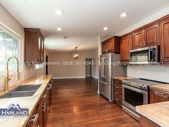 2nd image of 6271 Soledad Mountain Rd