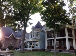 527 Riverside Dr, Niagara Falls, NY 14303