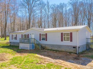 1504 Davis Valley Rd, Rural Retreat, VA 24368