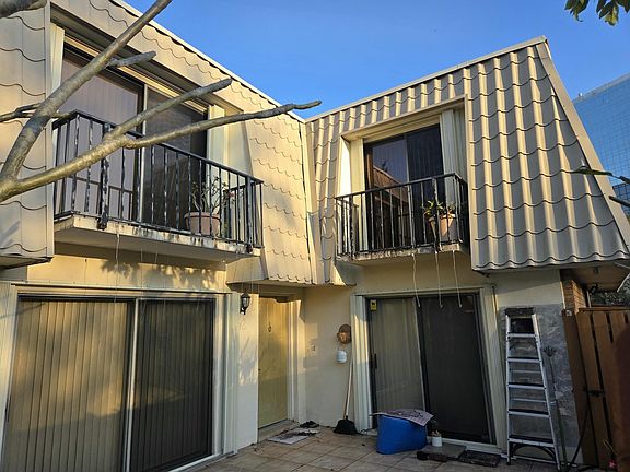 2nd image of 1700 Embassy Drive #512