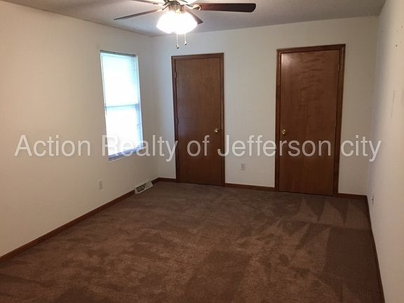 4th image of 400 Gateway Dr #A