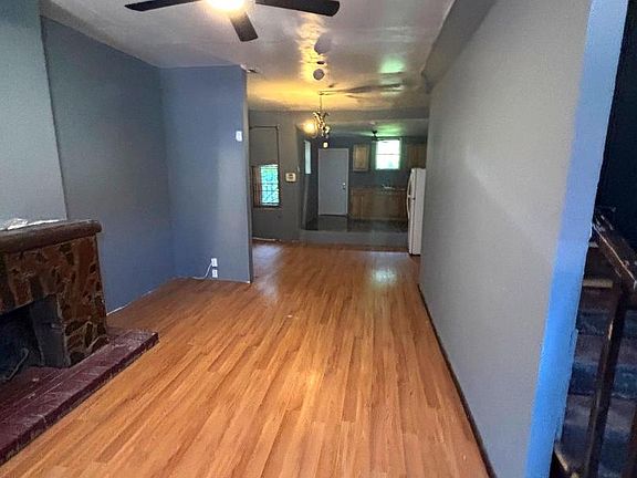 4th image of 1406 W Pacific St