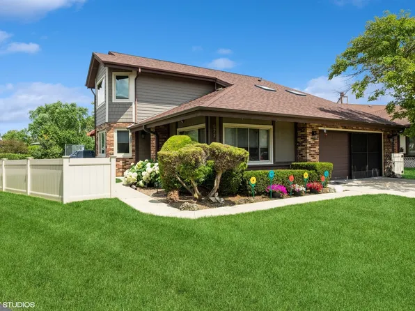 522 Waikiki Dr, Des Plaines, IL 60016