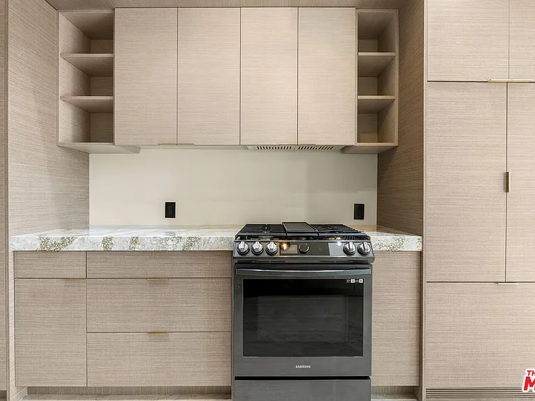 1021 N Ogden Dr #Penthouse 7 — Photo 7