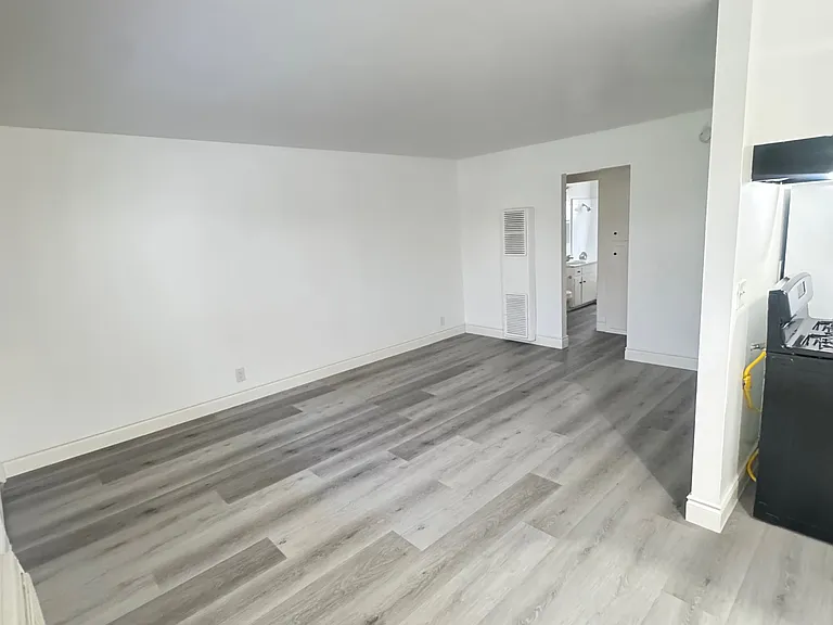 1133 E Alosta Ave #12 — Photo 6