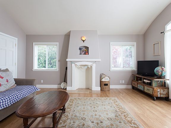 2nd image of 6371 Kensington Ave