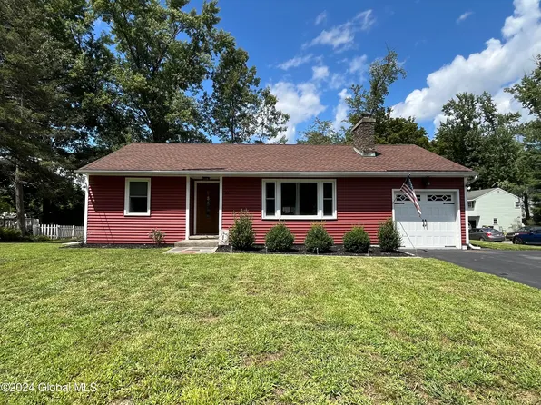 27 Springfield Avenue, East Greenbush, NY 12061