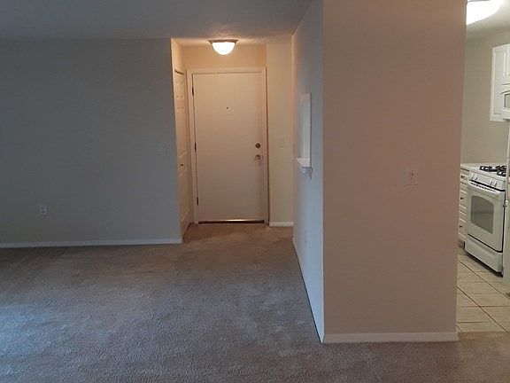 3rd image of 89 Hampden Dr APT 2A