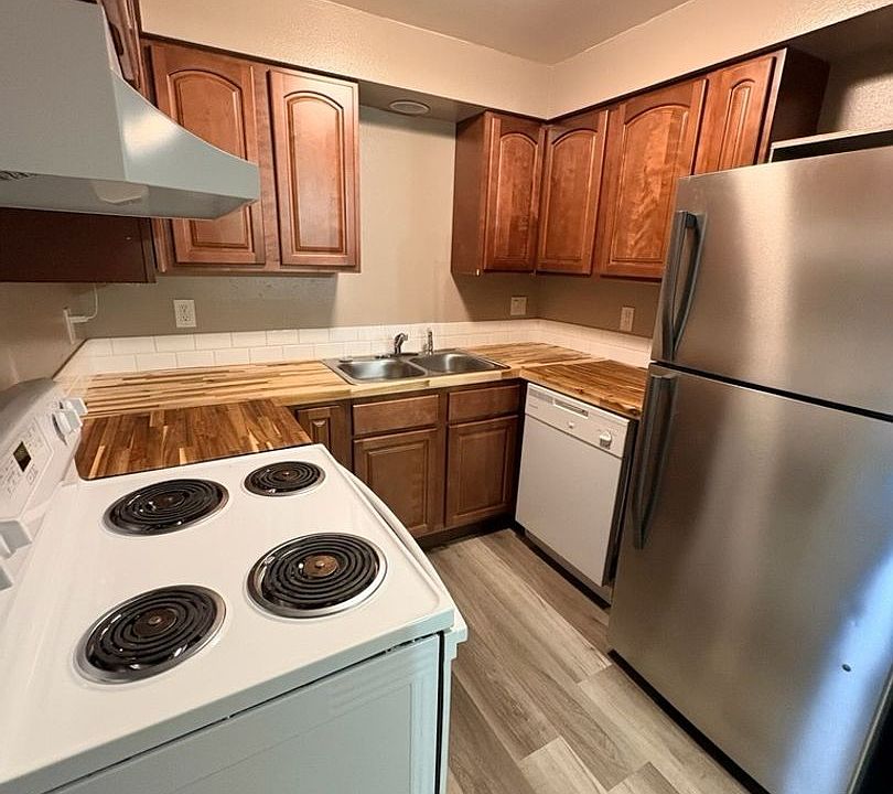 1st image of 1318 W Mallon Ave #302