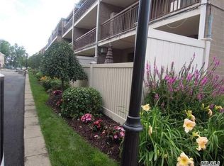 25-58 120th St #1, Flushing, NY 11354