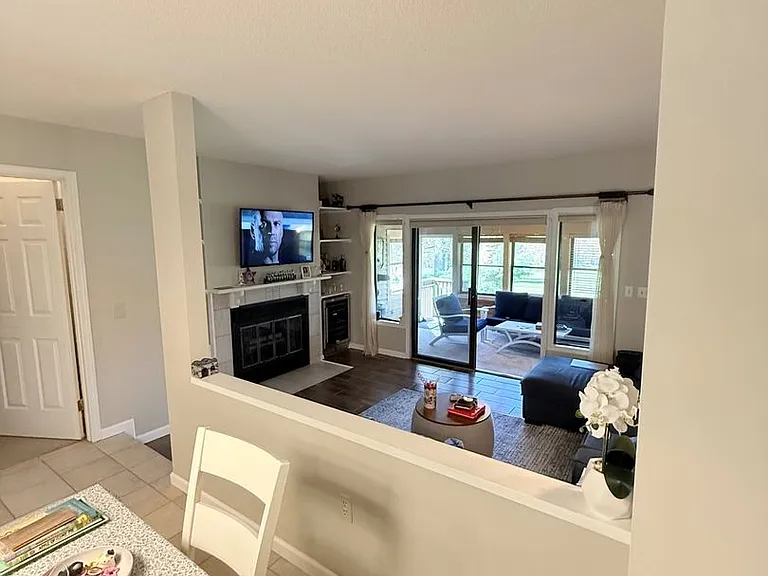 18 Putnam Ln — Photo 9