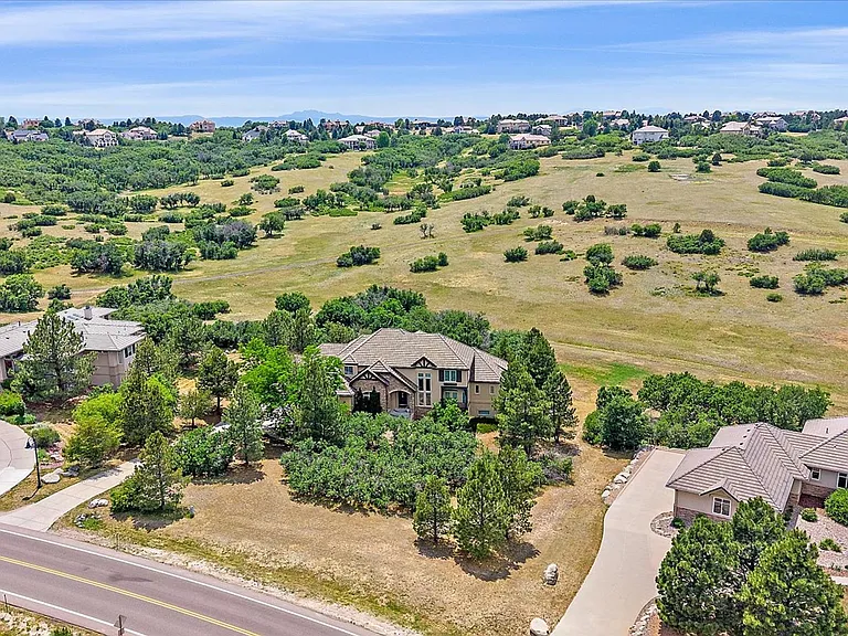 6265 Diamond Ridge Pkwy — Photo 38