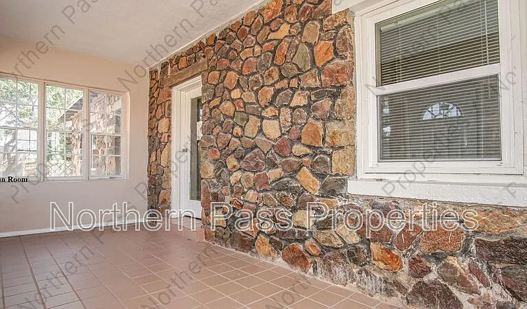 7320 Dale Rd #MAIN HOUSE — Photo 2