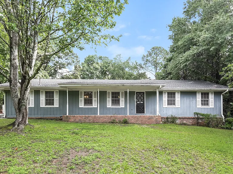 2906 Elizabeth Ln — Photo 1